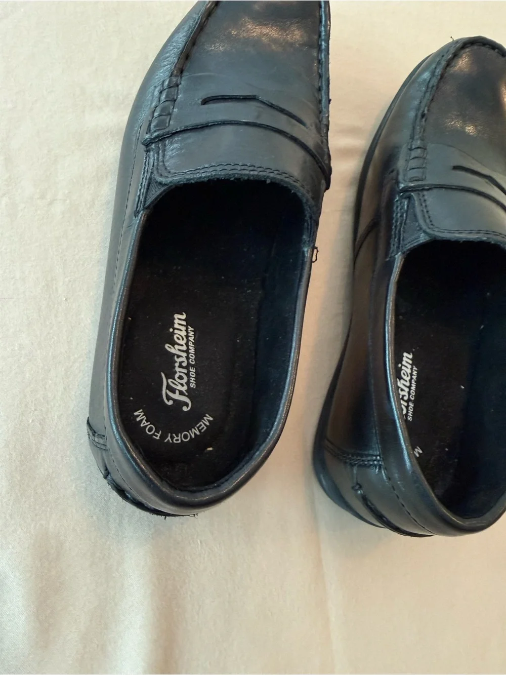 Florsheim Kids Boys Black Leather Penny Loafers, Size 5.5 Medium.